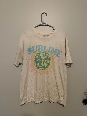 American Eagle Cream Graphic Logo Tee